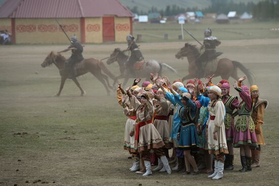 Празднование 150-летнего юбилея Единения теленгитов с Россией