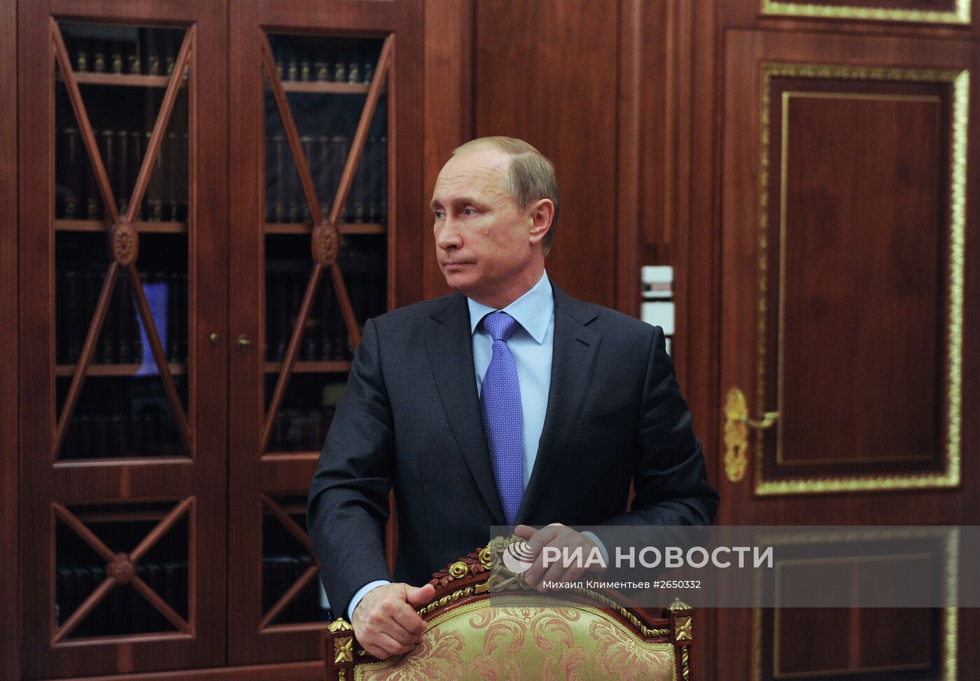 Президент РФ В.Путин встретился с исполнительным секретарем СНГ С.Лебедевым