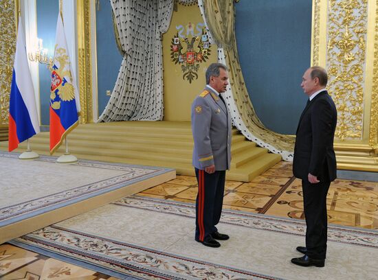 Президент России В.Путин дал в Кремле приём в честь выпускников высших военных учебных заведений
