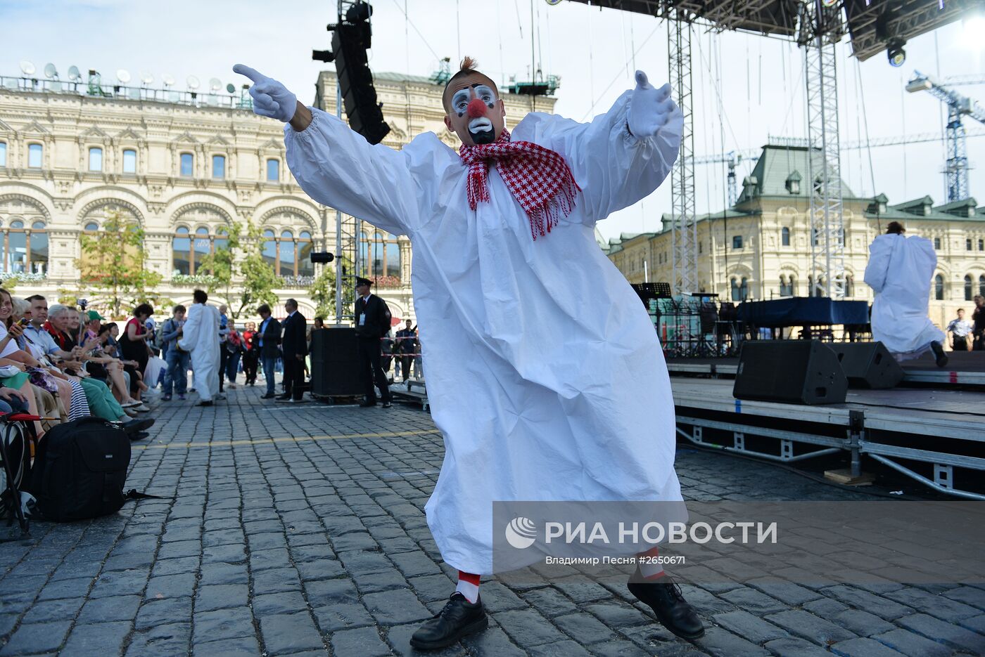 Московский фестиваль "Книги России" на Красной площади. День первый
