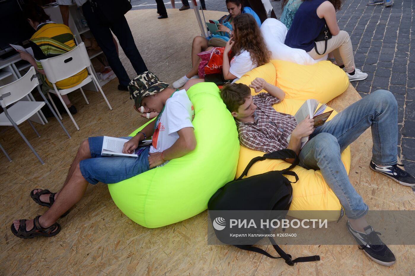 Московский фестиваль "Книги России" на Красной площади. День второй