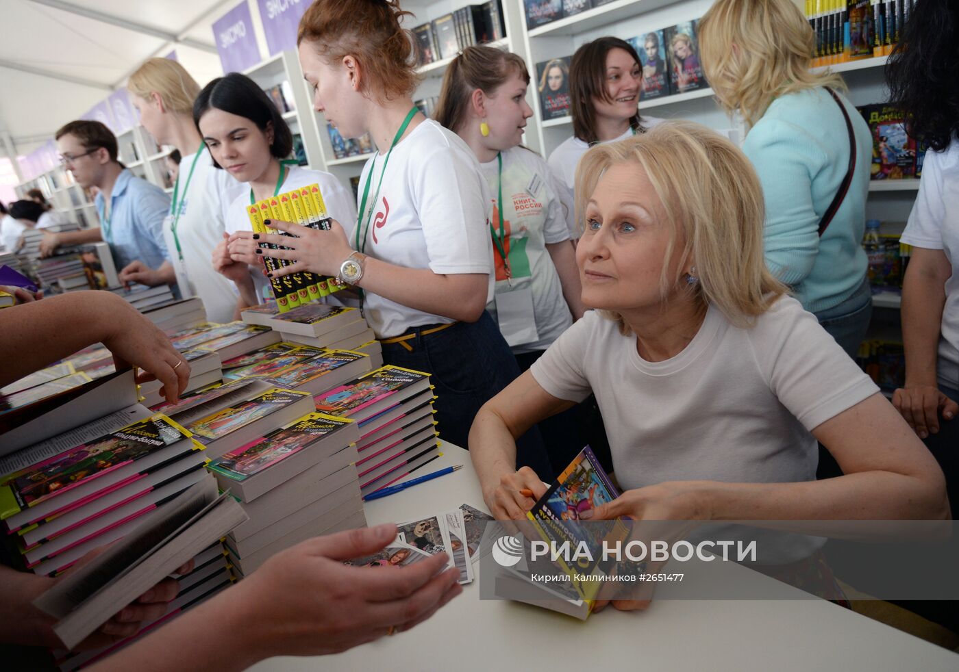 Московский фестиваль "Книги России" на Красной площади. День второй