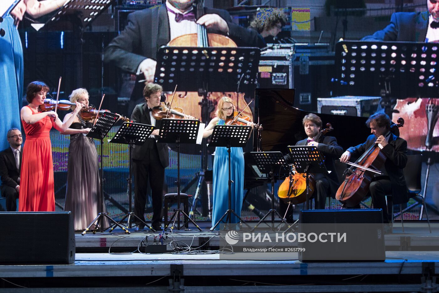 Московский фестиваль "Книги России" на Красной площади. День второй