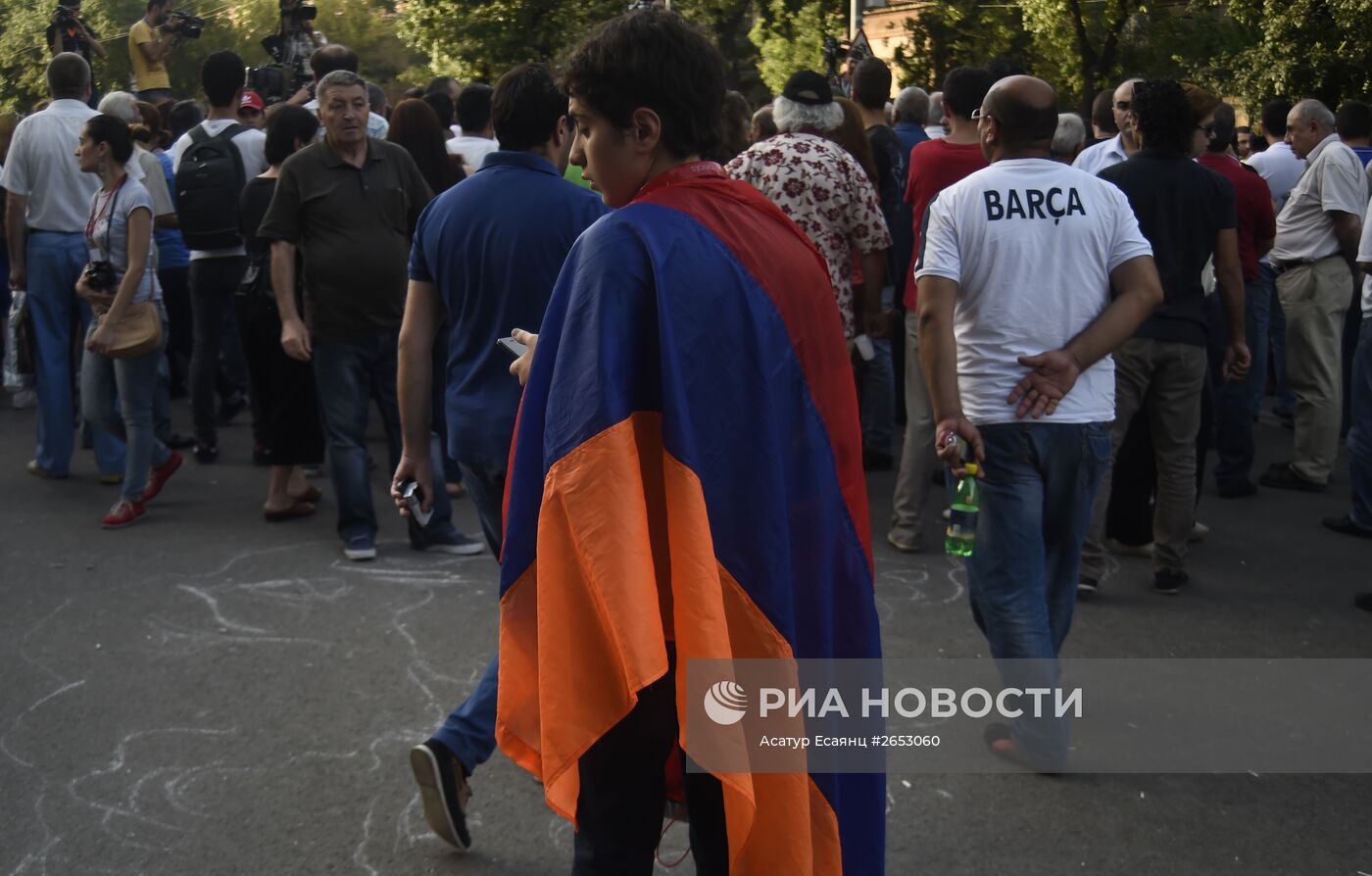 Акция протеста против повышения тарифов на электроэнергию