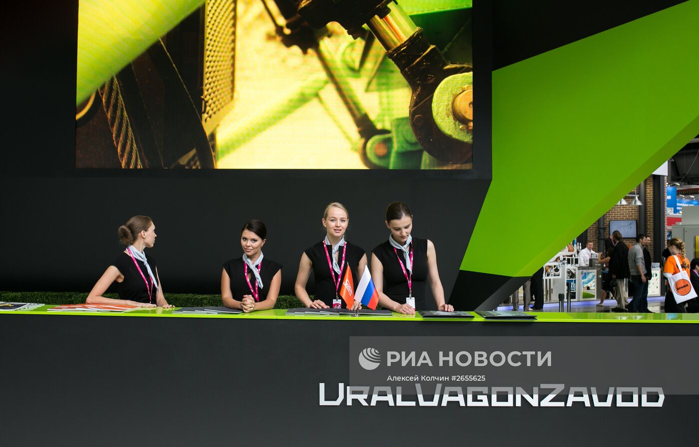 Международная промышленная выставка "Иннопром 2015". День второй