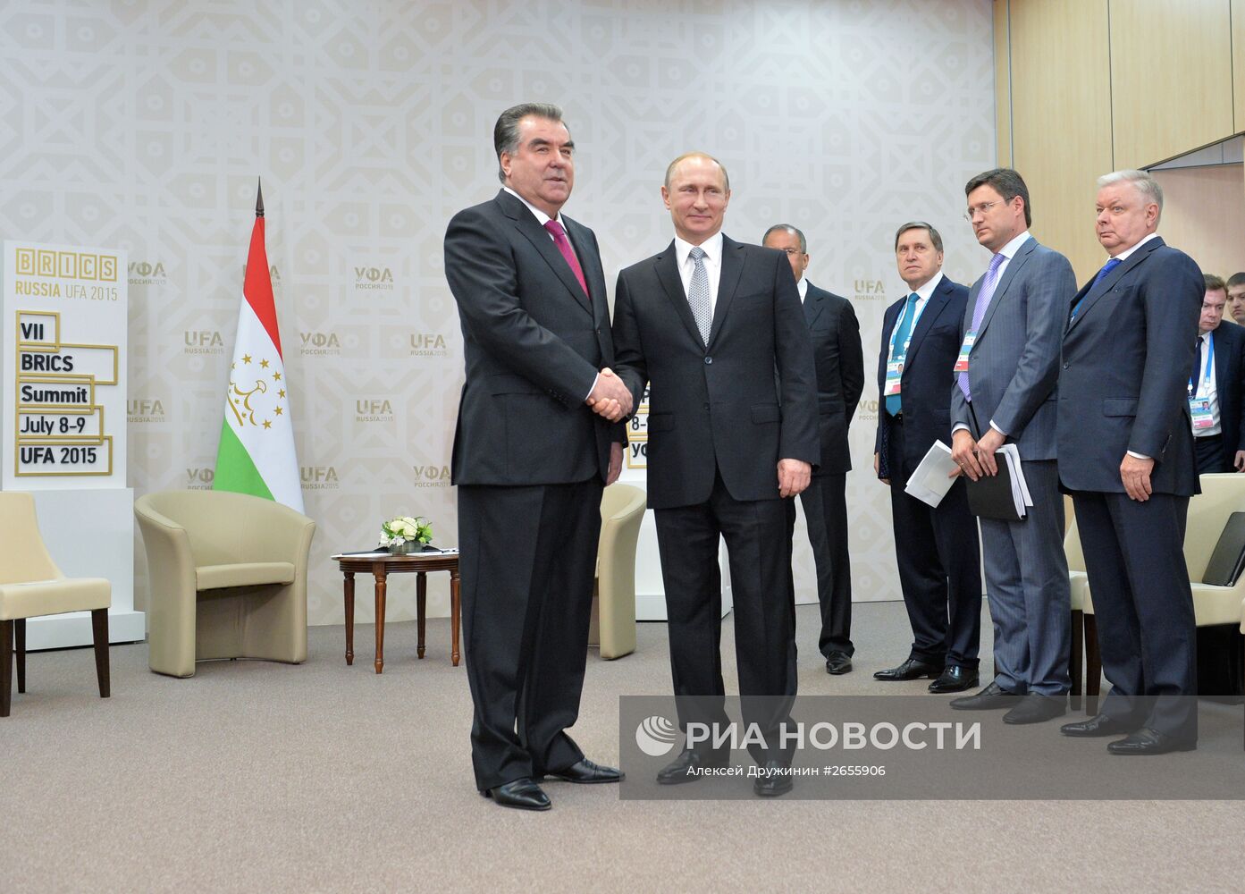 Беседа Президента Российской Федерации Владимира Путина с Президентом Таджикистана Эмомали Рахмоном