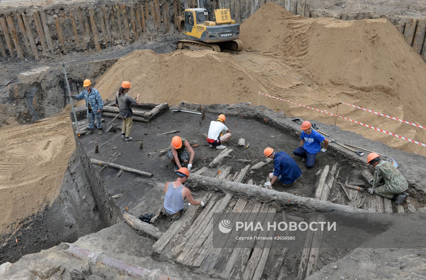 Археологические раскопки в парке "Зарядье"