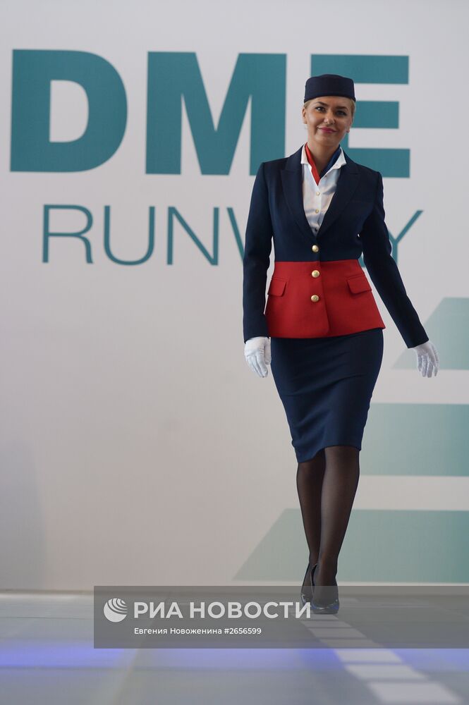 Показ униформы бортпроводников DME Runway в аэропорту Домодедово