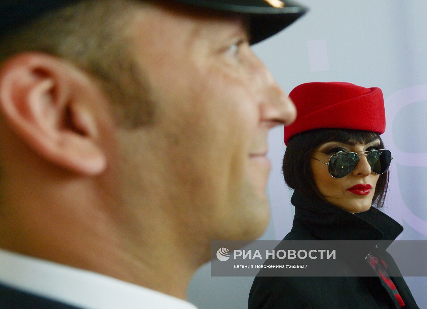 Показ униформы бортпроводников DME Runway в аэропорту Домодедово