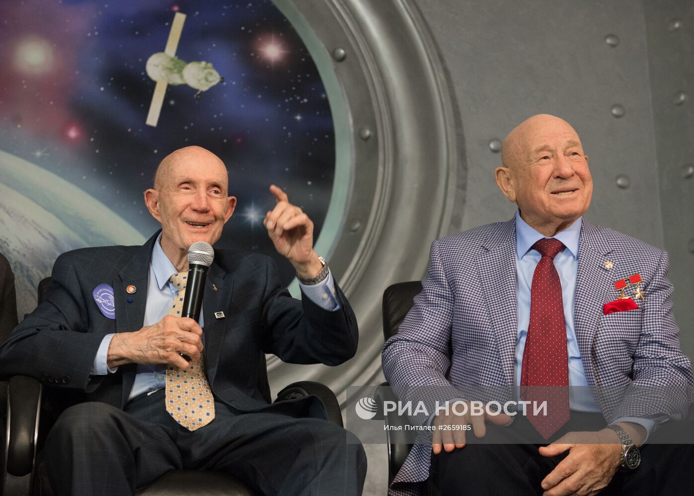 Встреча участников космической миссии "Союз-Аполлон"