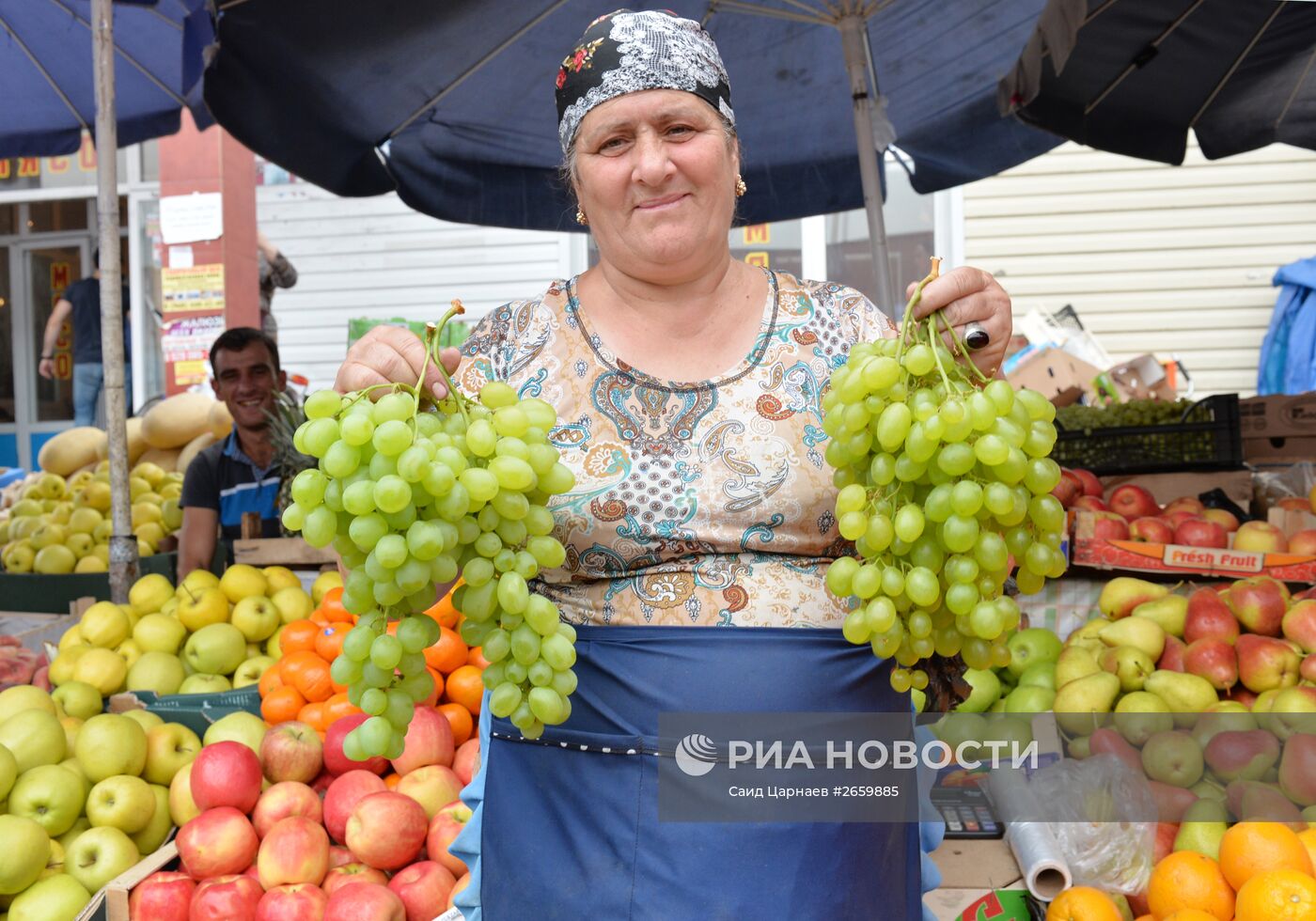 Продуктовый рынок "Беркат" в Грозном