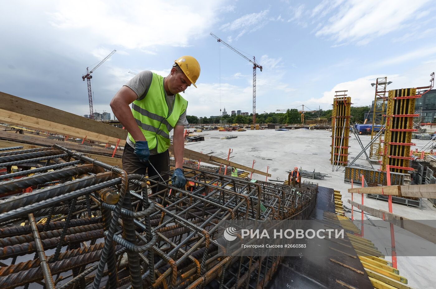 Строительство стадиона "Динамо"