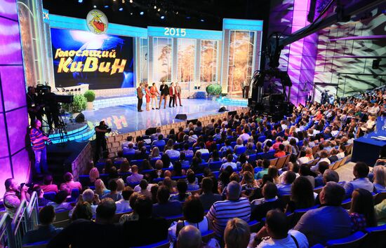 Музыкальный фестиваль "Голосящий КиВиН" в Калининградской области