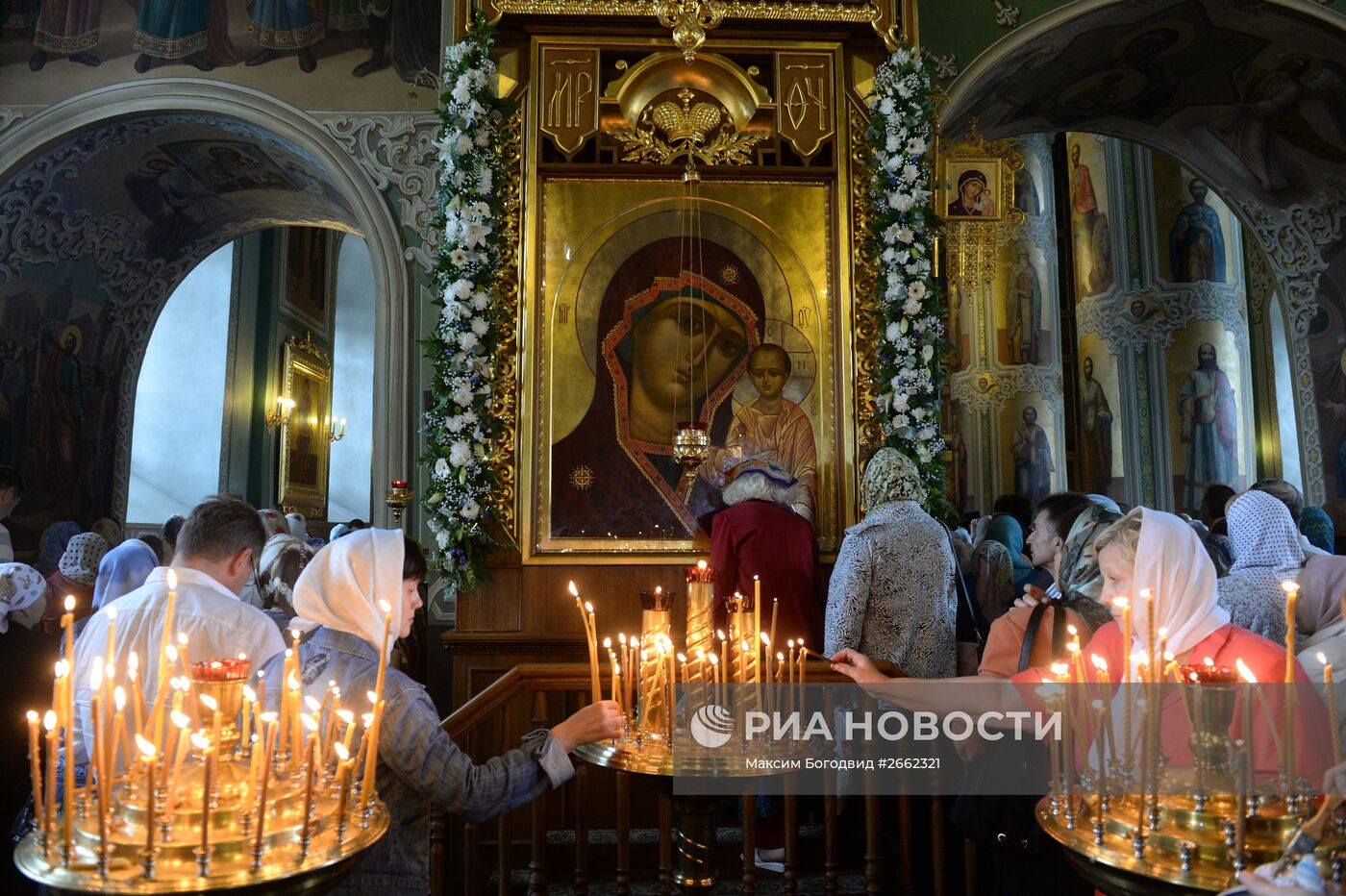 Крестный ход в праздник Казанской иконы Божией Матери