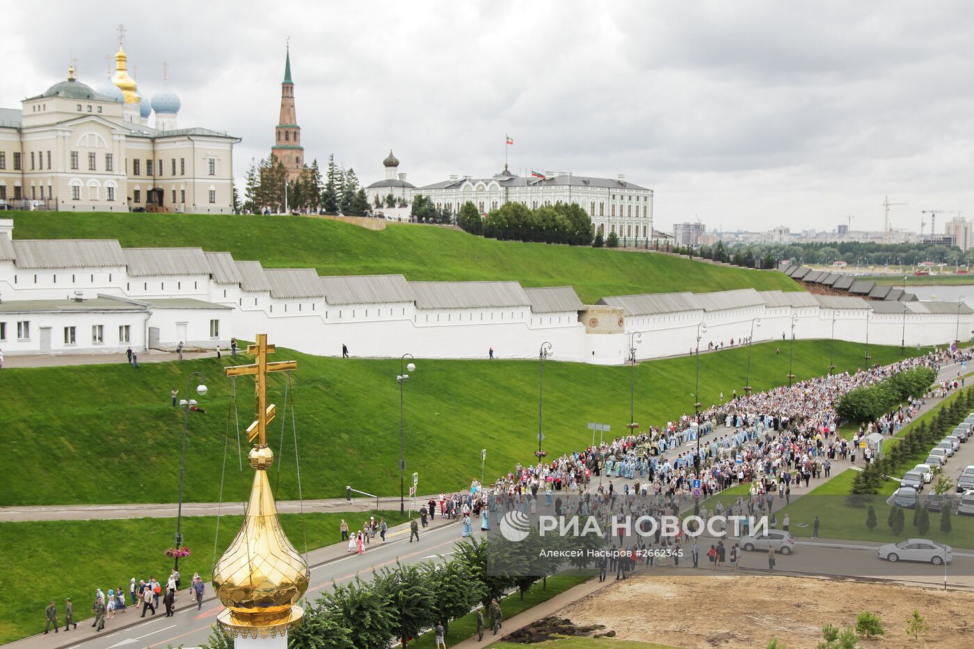 Крестный ход в праздник Казанской иконы Божией Матери