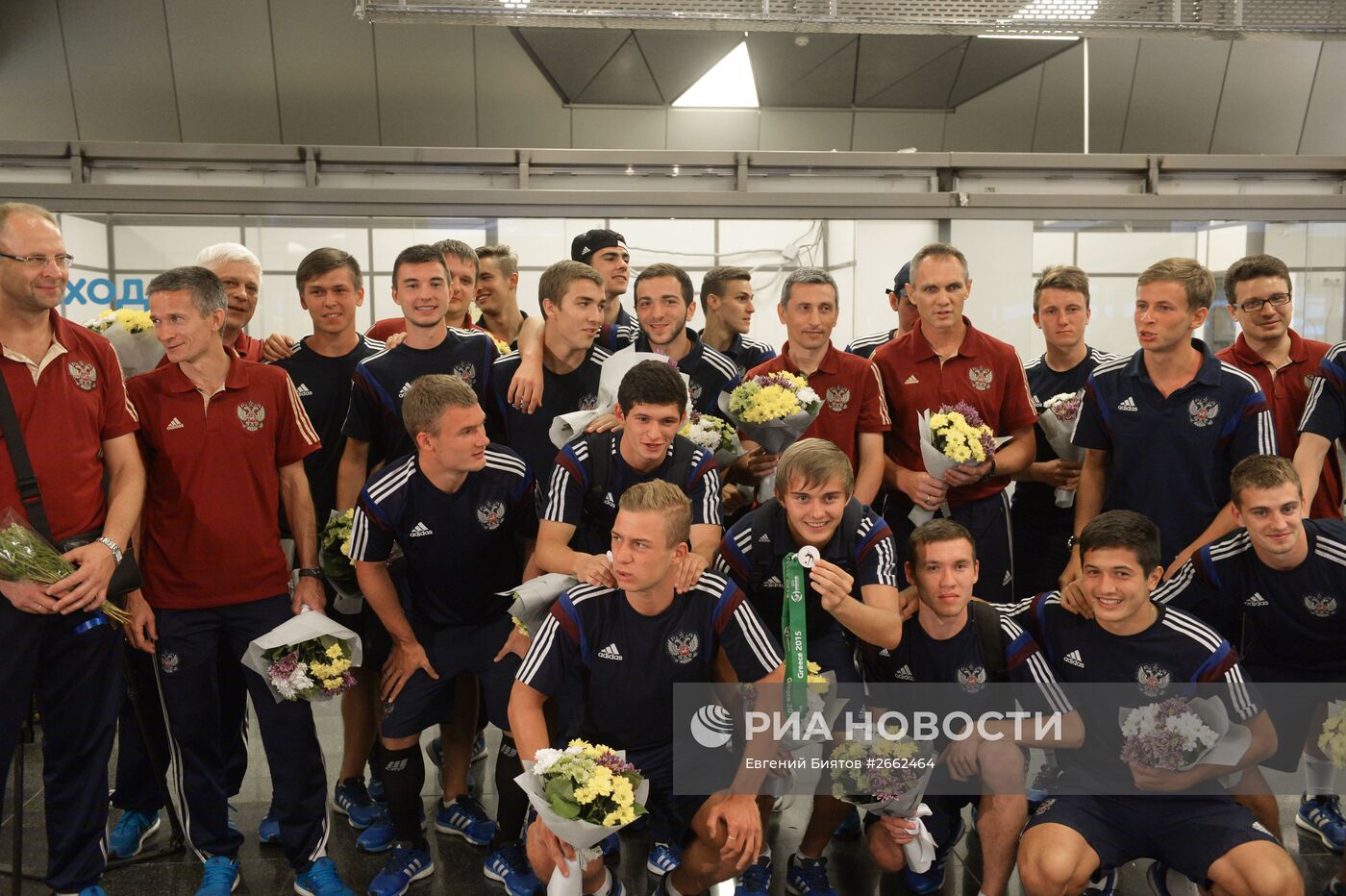 Прилет юношеской сборной по футболу в Москву