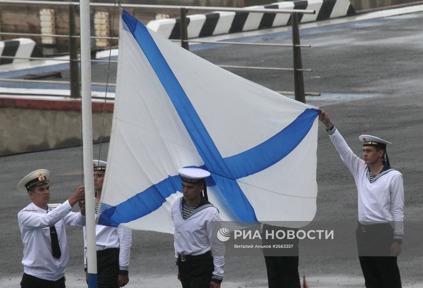 Генеральная репетиция военно-морского парада во Владивостоке