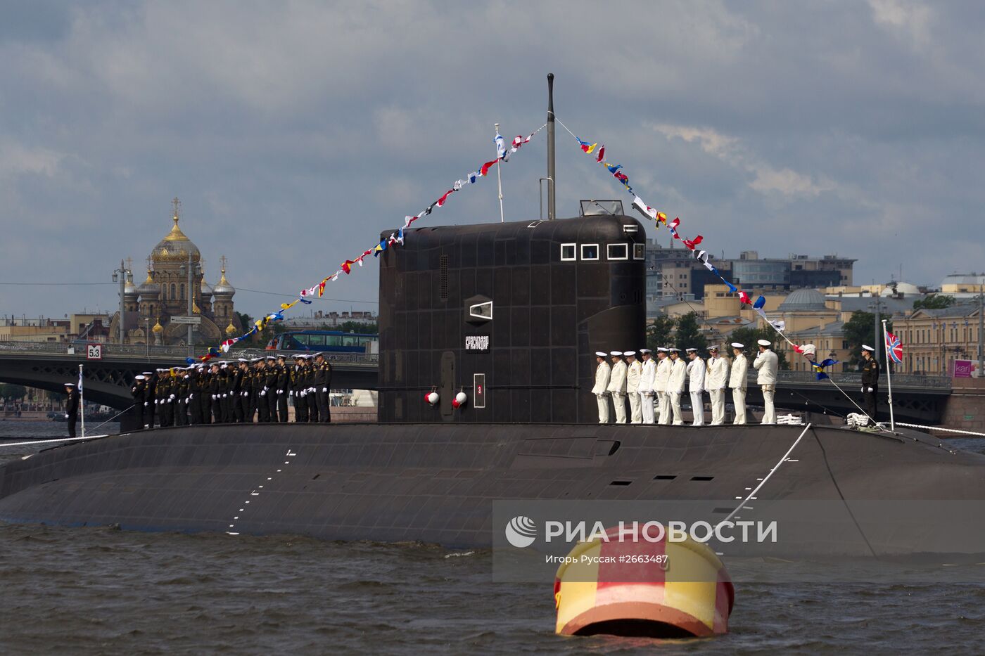 Генeральная репетиция парада ко Дню ВМФ в Санкт-Петербурге
