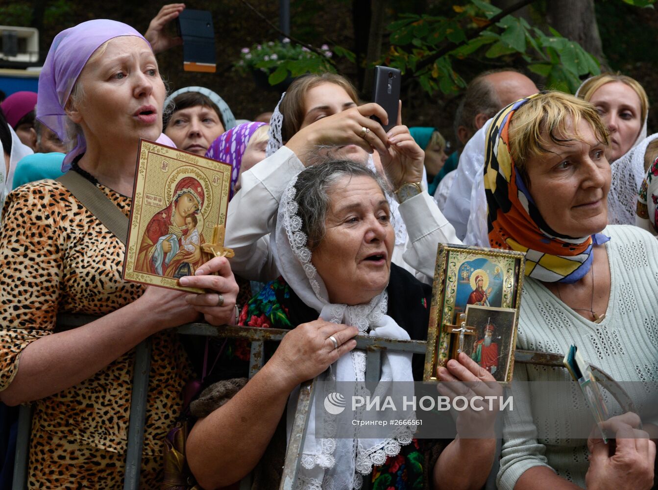 Молебен на Владимирской горке в честь 1000-я крещения Киевской Руси