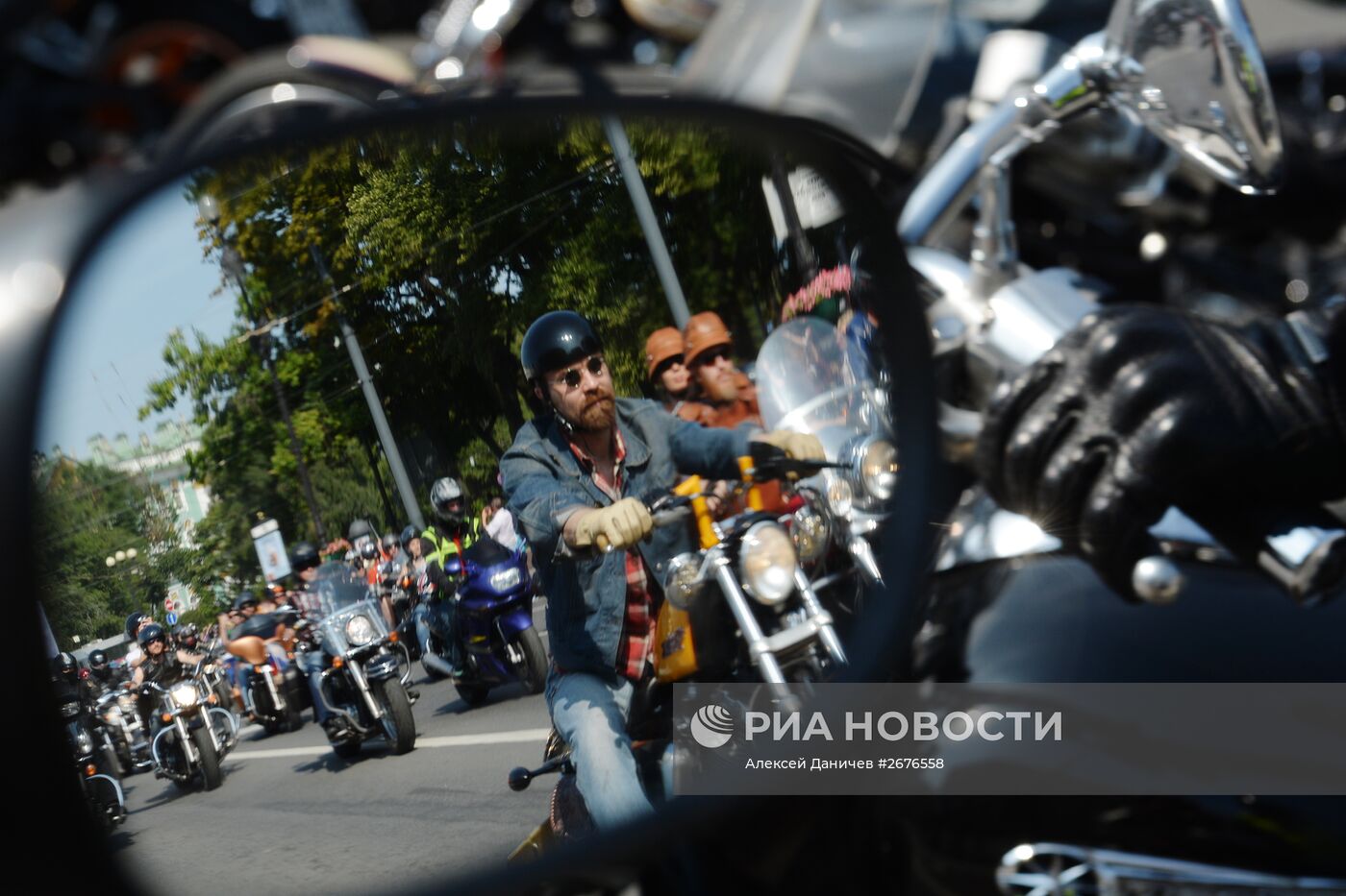 Мотопарад Harley-Davidson в Санкт-Петербурге