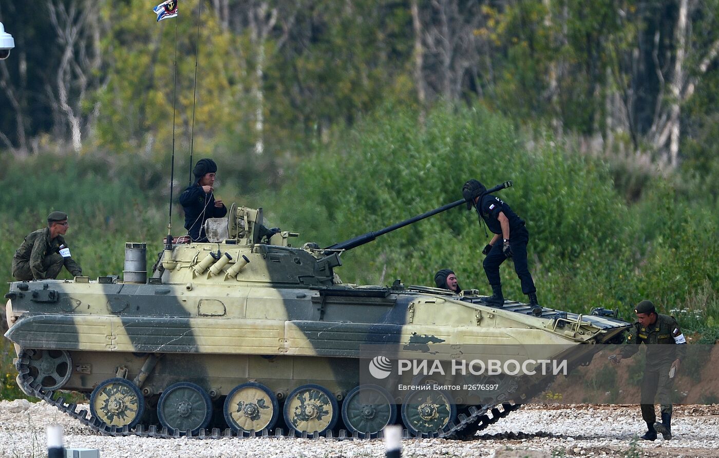 Соревнование экипажей БМП-2 "Суворовский натиск ". День второй