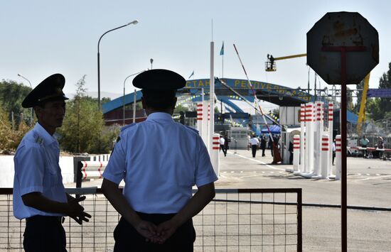 Открытие границы между Киргизией и Казахстаном