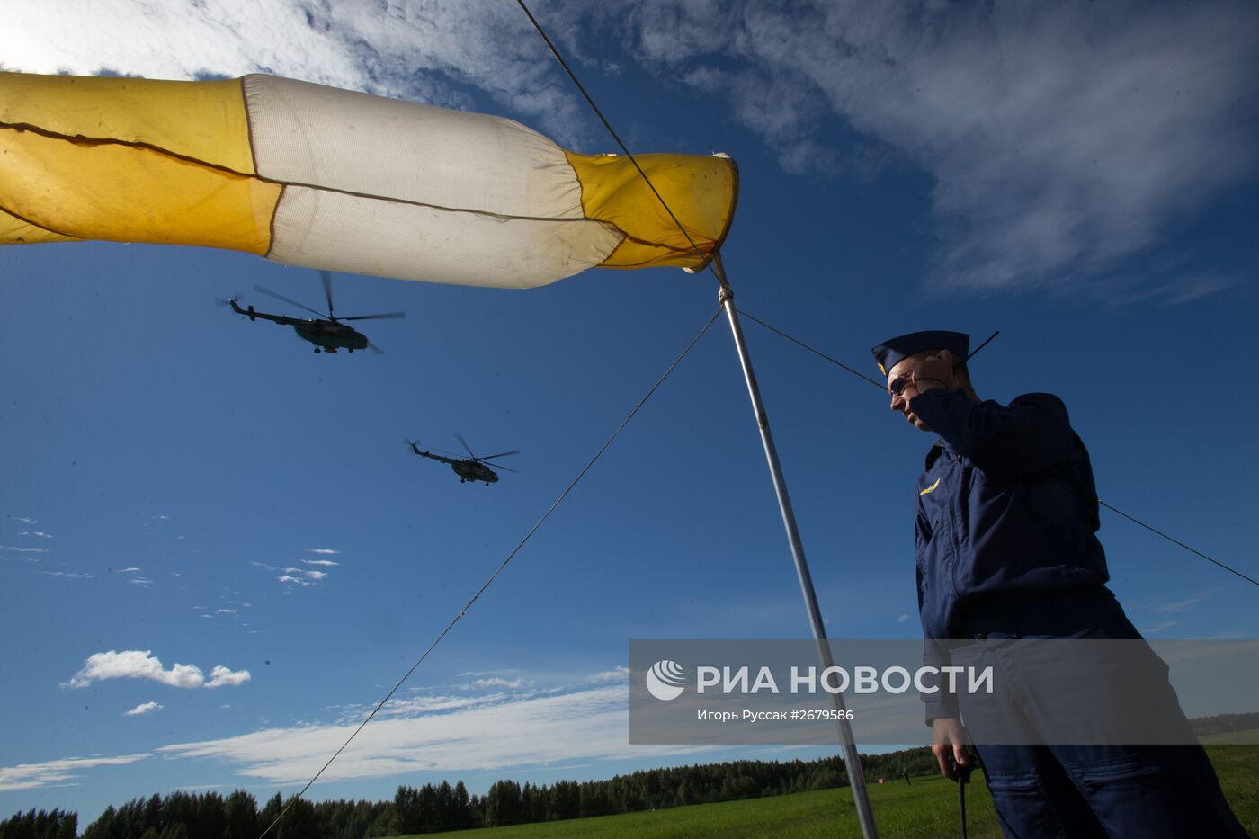 Празднование дня воздушного флота РФ в Санкт-Петербурге