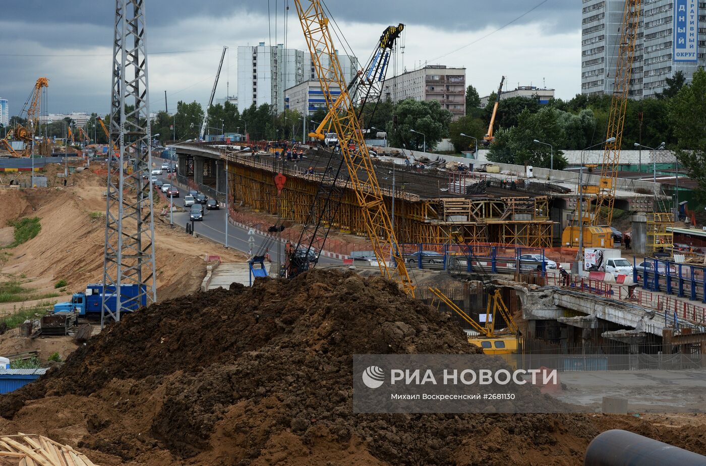 Строительство автомобильной развязки в Москве