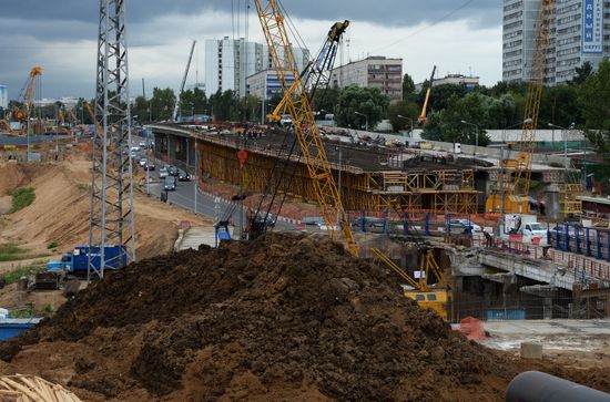 Строительство автомобильной развязки в Москве