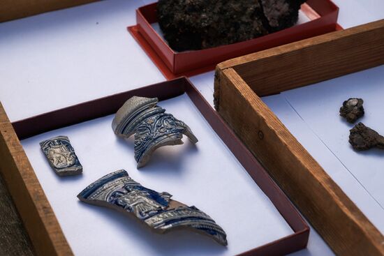 Археологи нашли клад времен Ивана Грозного на территории крепости Старой Ладоги