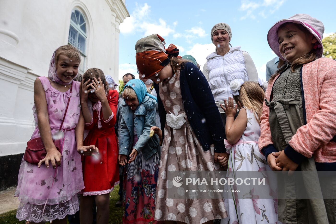 Празднование Яблочного спаса в городах России