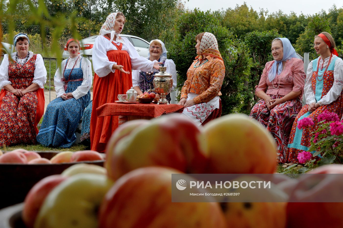 Празднование Яблочного спаса в городах России
