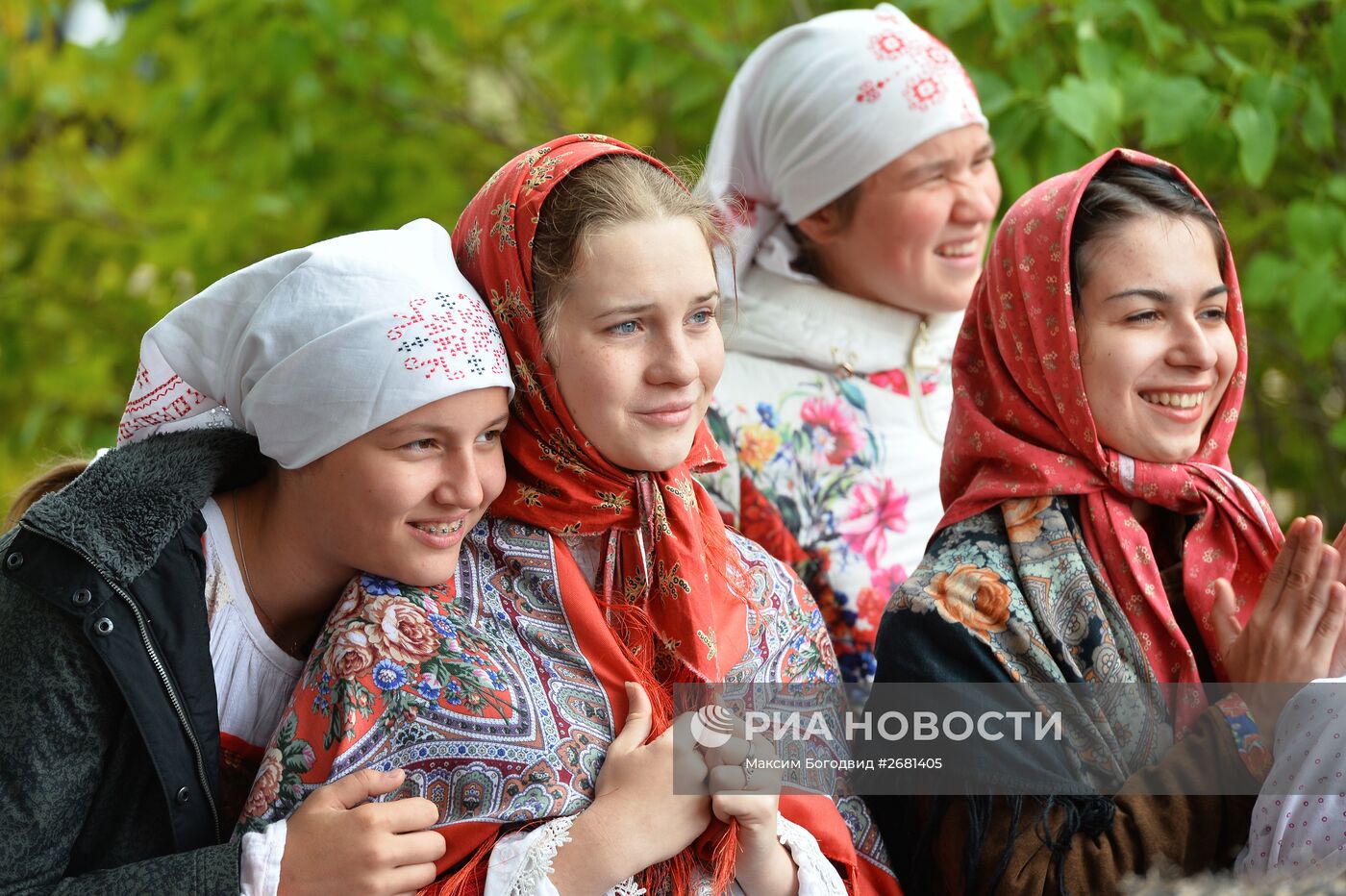 Празднование Яблочного спаса в городах России