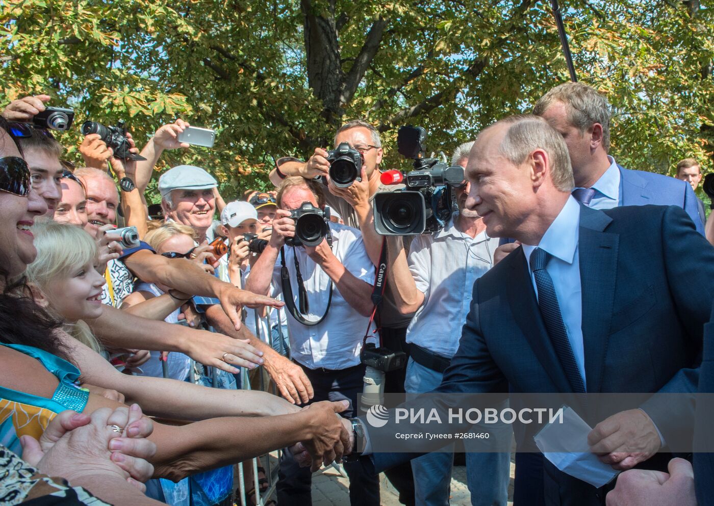 Рабочая поездка президента РФ В.Путина и премьер-министра РФ Д.Медведева в Крым