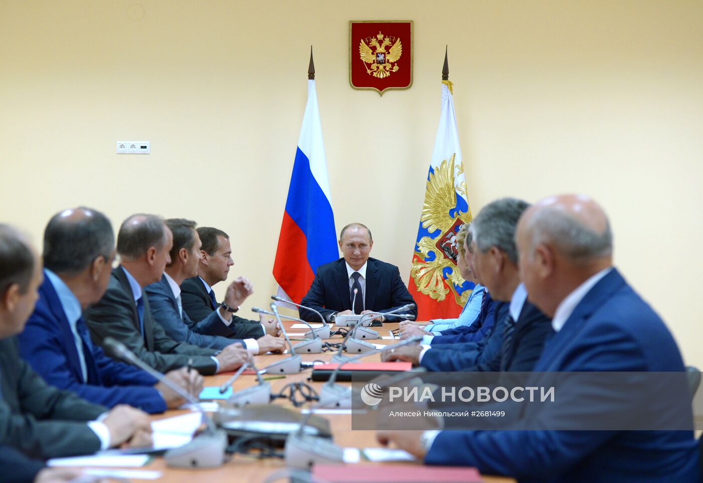 Рабочая поездка президента РФ В.Путина и премьер-министра РФ Д.Медведева в Крым