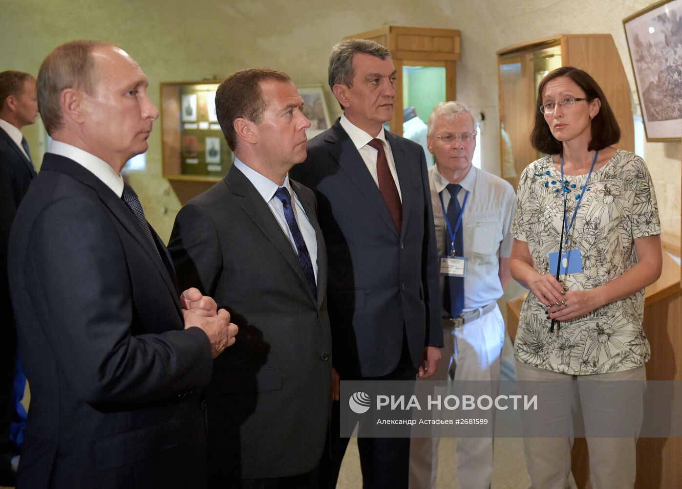 Рабочая поездка президента РФ В.Путина и премьер-министра РФ Д.Медведева в Крым