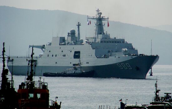 Церемония встречи китайских кораблей во Владивостоке