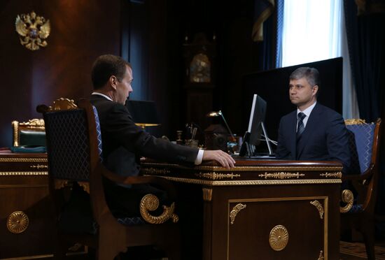 Встреча премьер-министра РФ Д.Медведева и нового главы РЖД О.Белозерова