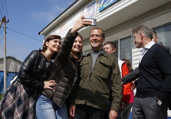 Рабочая поездка премьер-министра РФ Д.Медведева в ДФО. Курильские острова