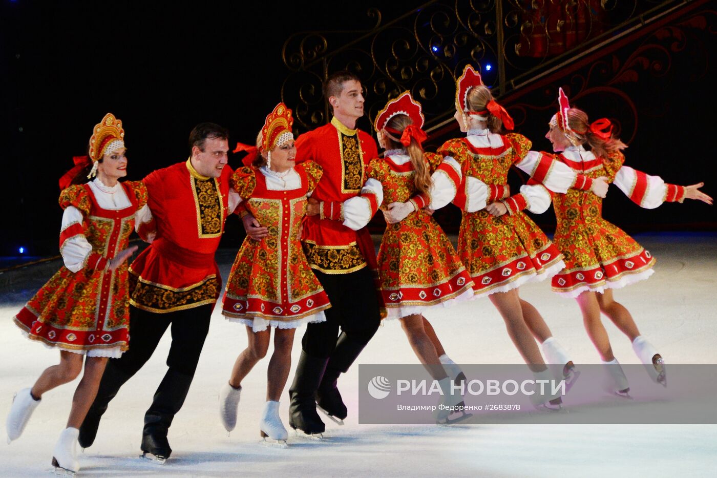 Премьера ледового шоу "Птица счастья" в театре "Русская песня"