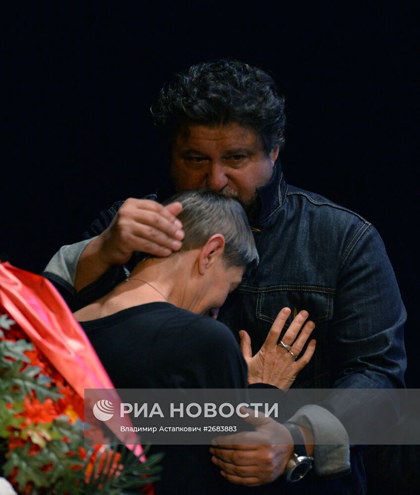 Прощание с актером Львом Дуровым