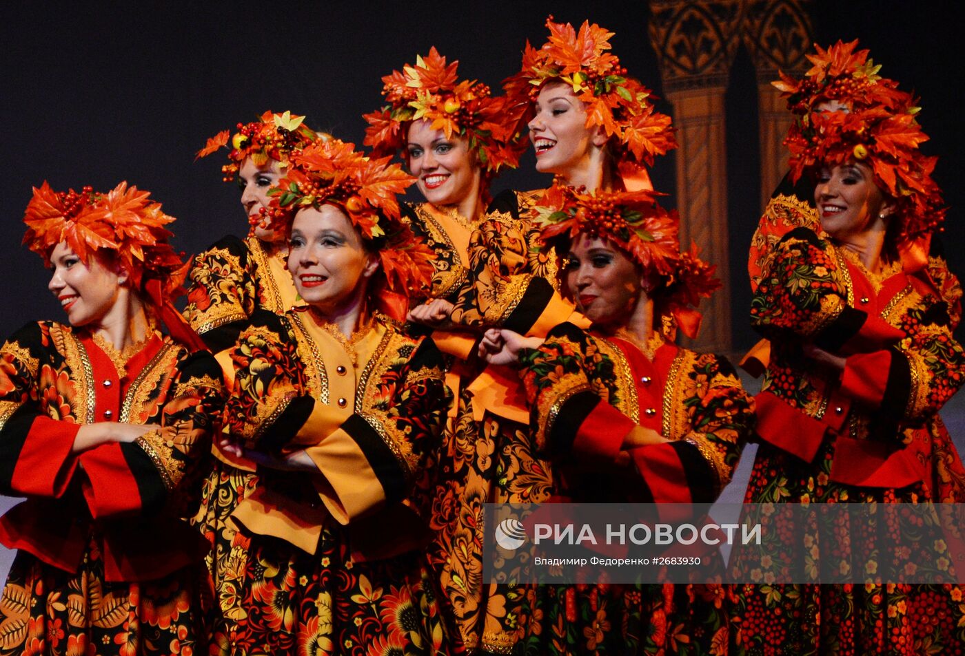 Премьера ледового шоу "Птица счастья" в театре "Русская песня"