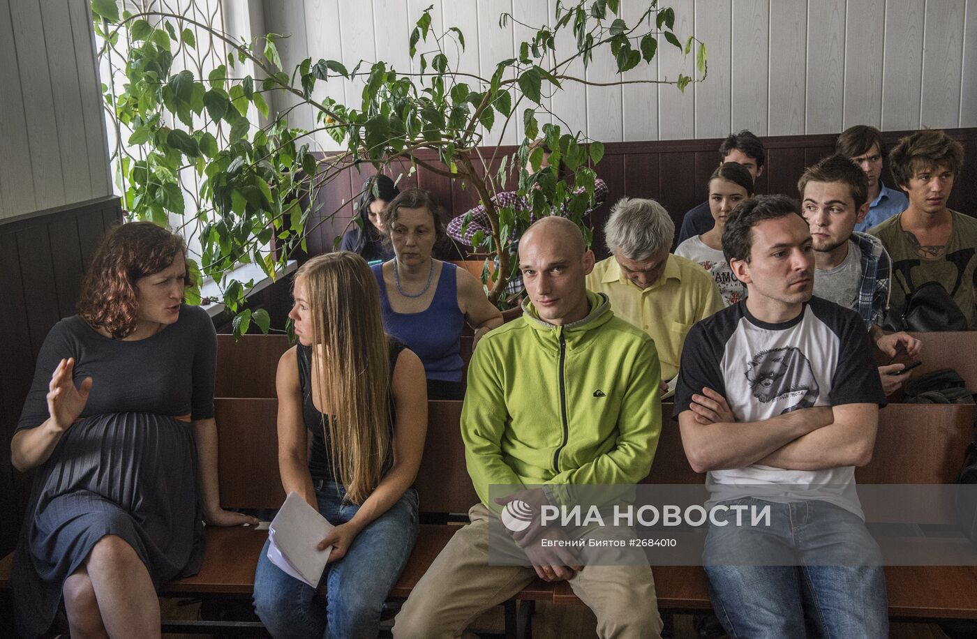 Заседание суда по делу о покраске звезды на Котельнической набережной