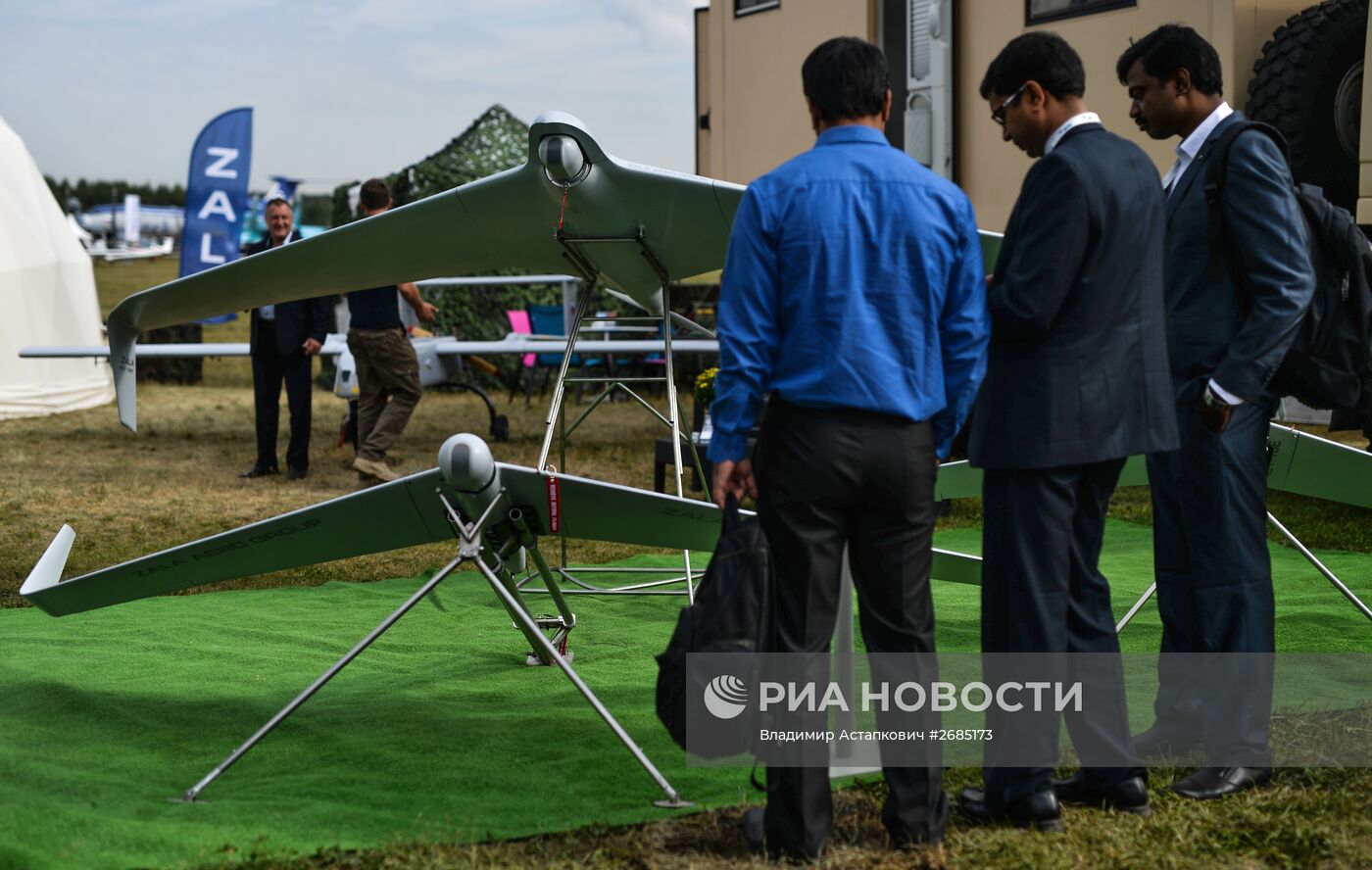 Международный авиационный - космический салон МАКС 2015. День второй