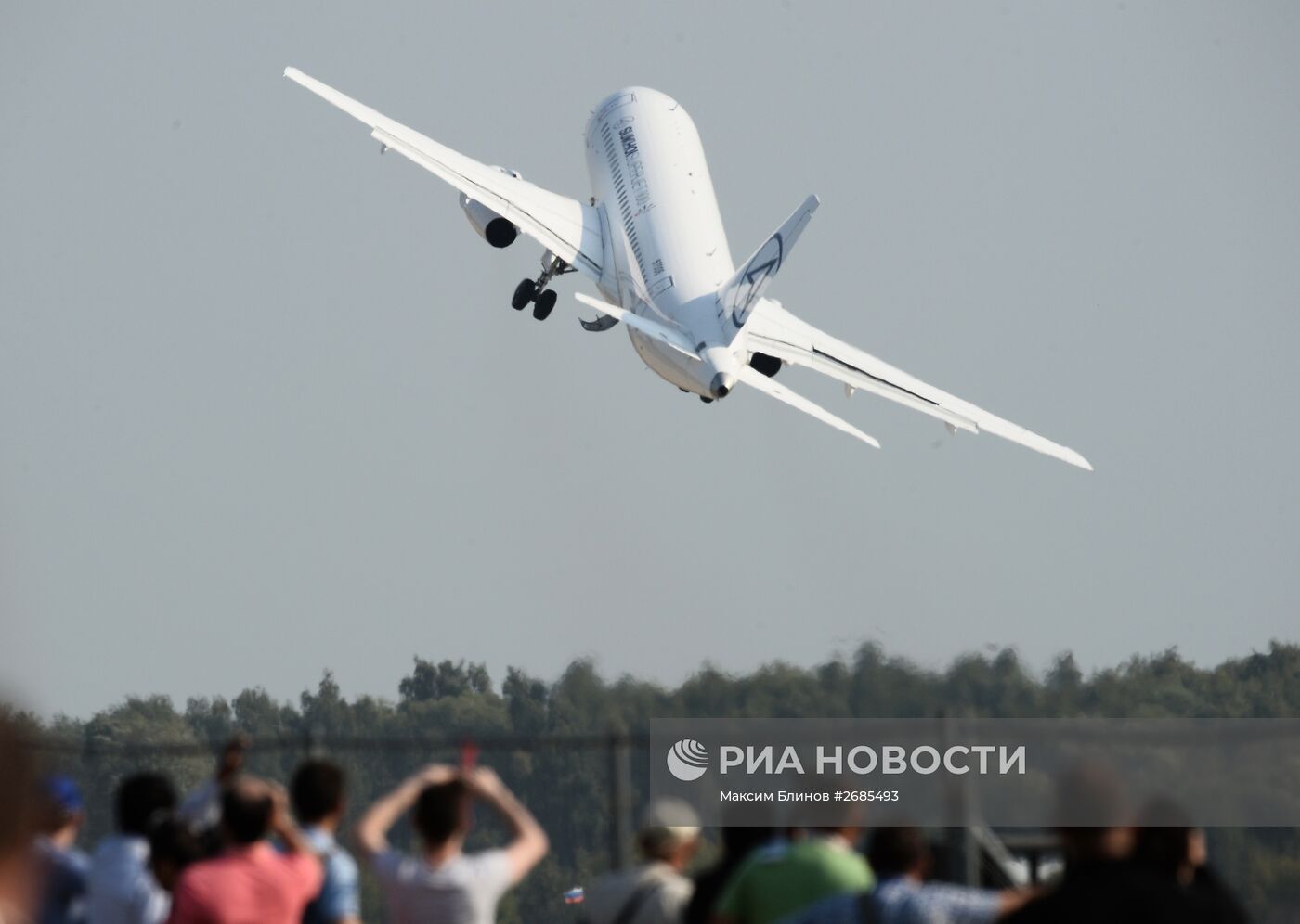 Международный авиационный - космический салон МАКС 2015. День второй