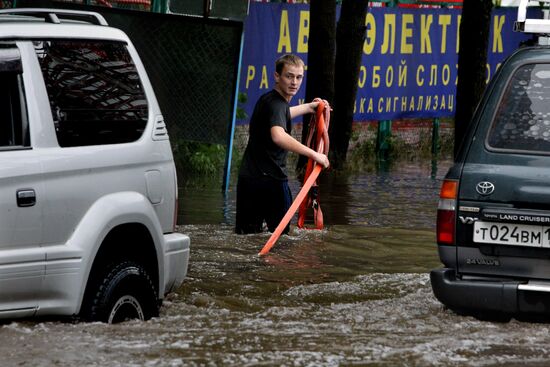 Последствия тайфуна "Гони" во Владивостоке