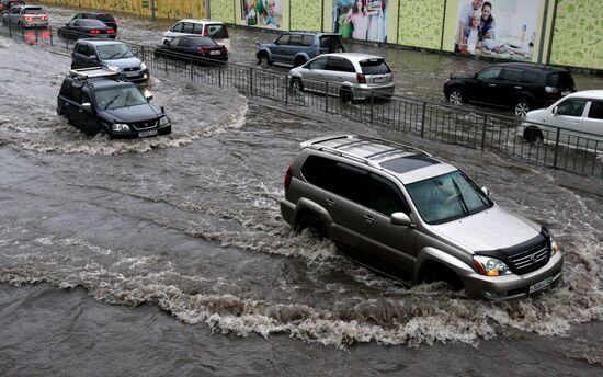 Последствия тайфуна "Гони" во Владивостоке