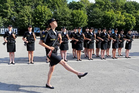 Принятие присяги курсантами Балтийского военно-морского института в Калининграде
