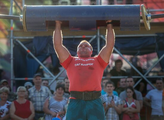 Праздничные мероприятиях, посвященные Дню города и Дню шахтера в Донецке