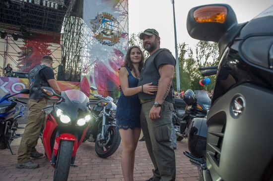 Праздничные мероприятия, посвященные Дню города и Дню шахтера в Донецке